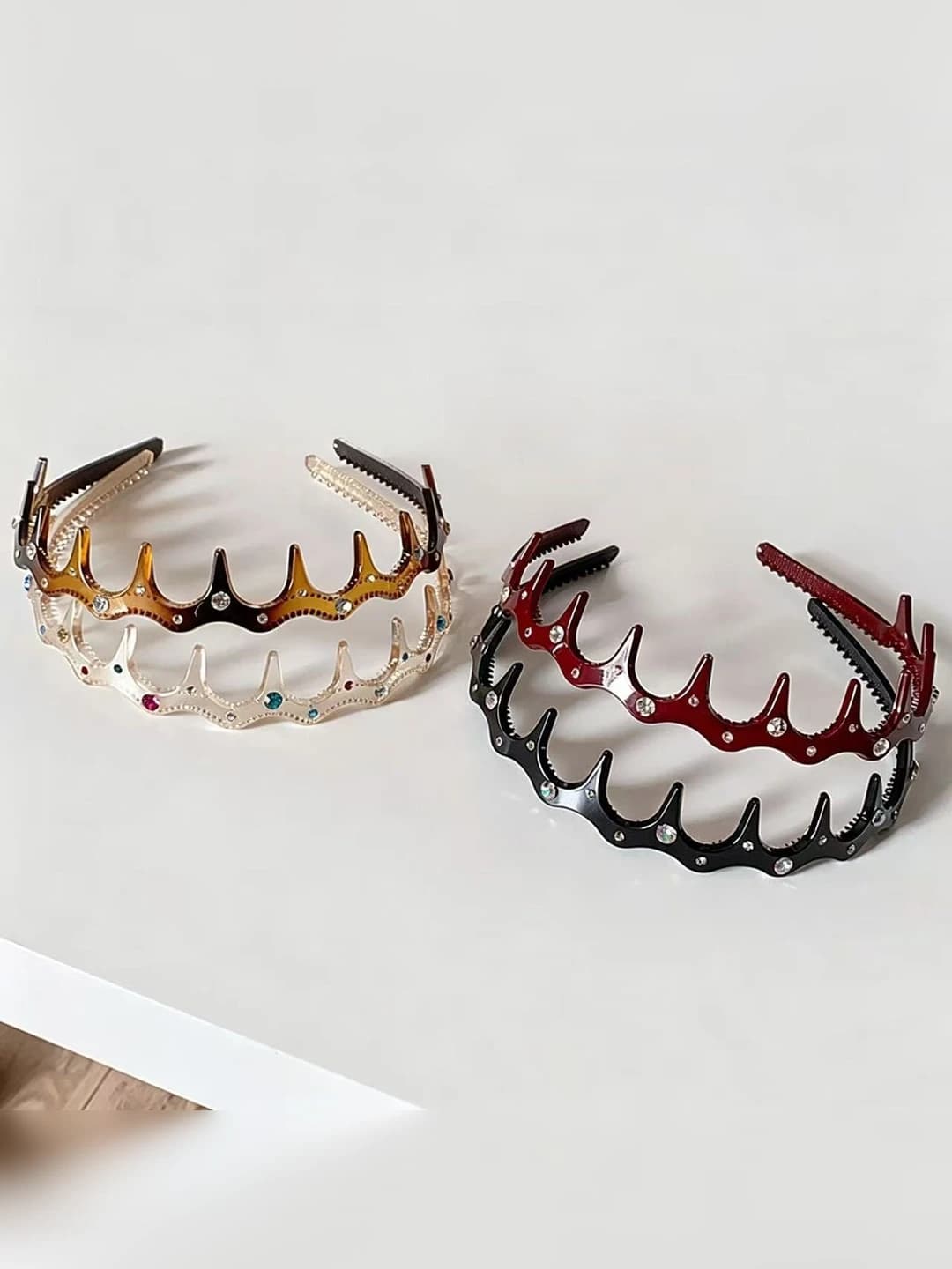 Women's non-slip wavy headband with rhinestones and high crown effect