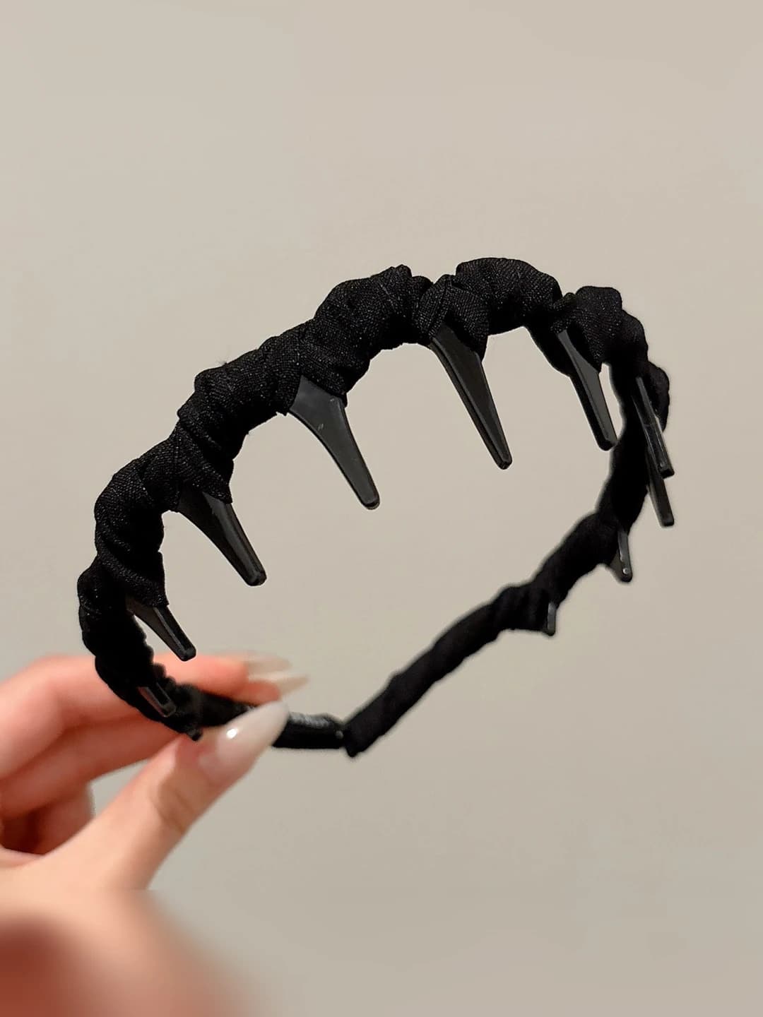 Black toothed headband 3.5x12 cm