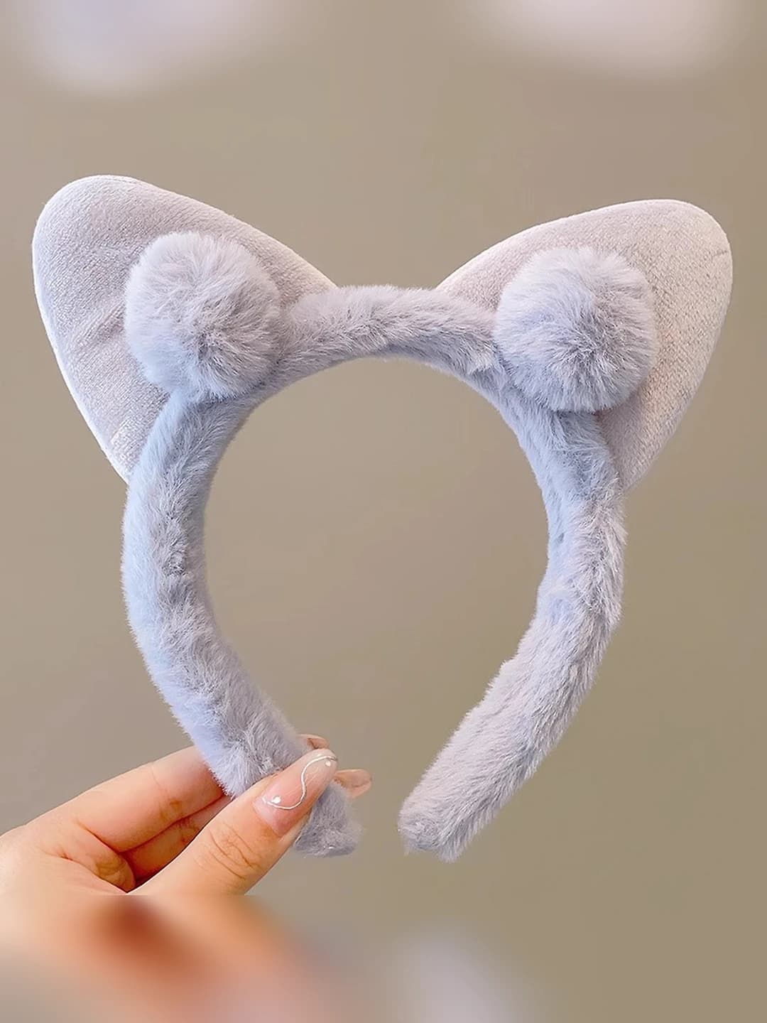 Серый