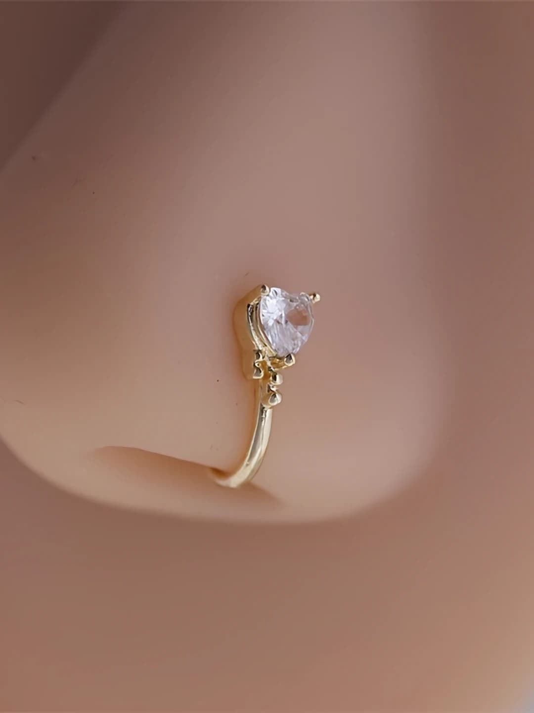 Three-prong heart zircon clip (1 pc)