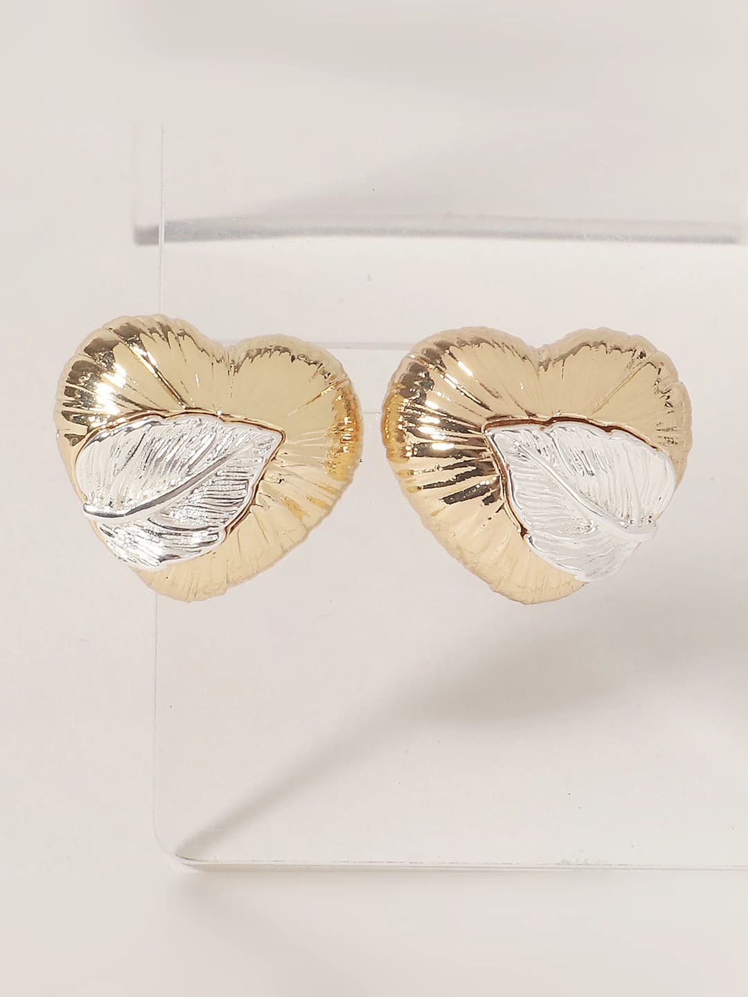 Leaf & heart earrings