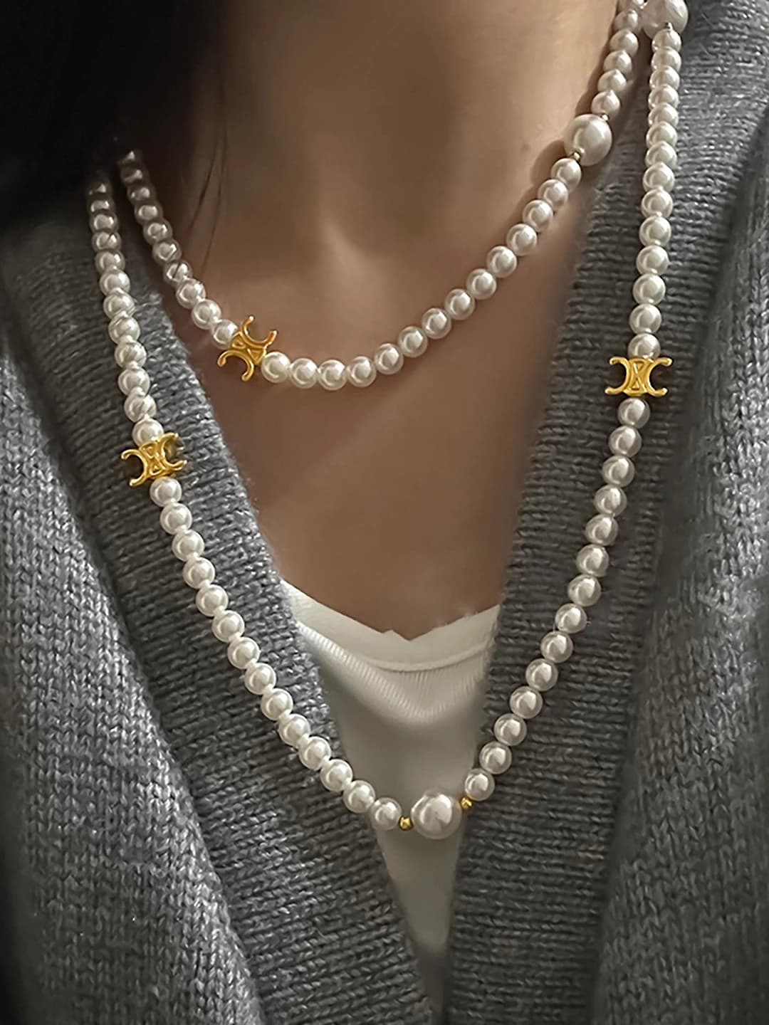 Women's French retro double C beaded faux pearl necklace, sweater chain, medium length, geometric shape, handmade, light luxury style