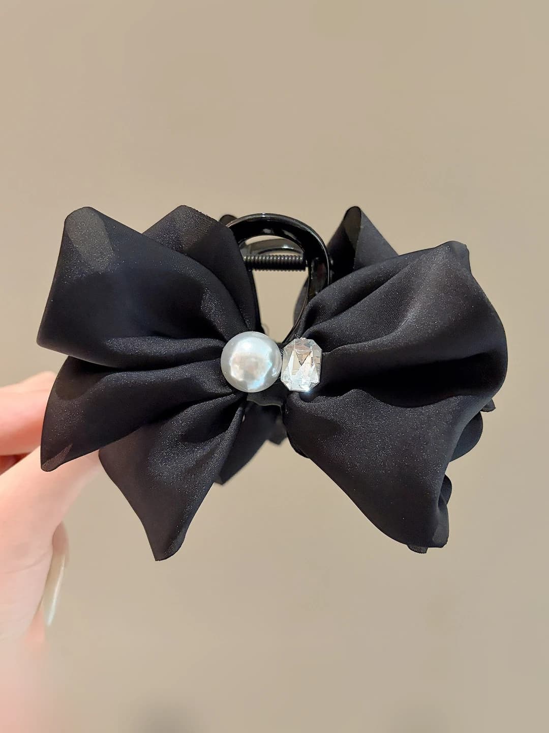 1# Black diamond clip approx 8 cm