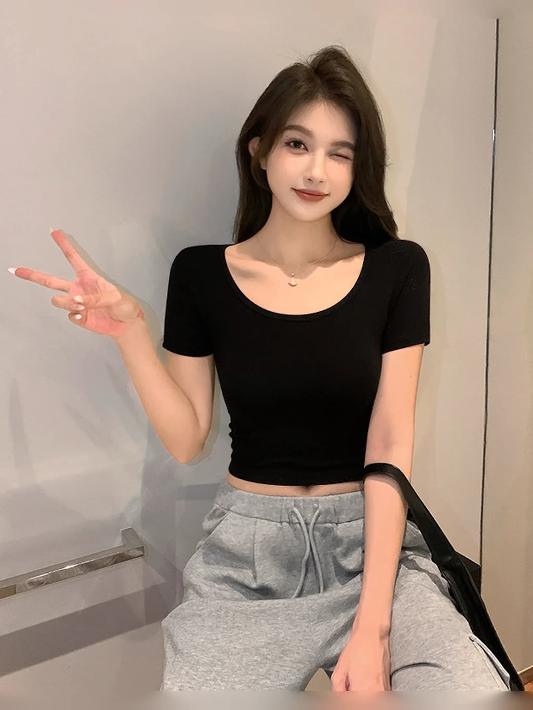 Black [Short]