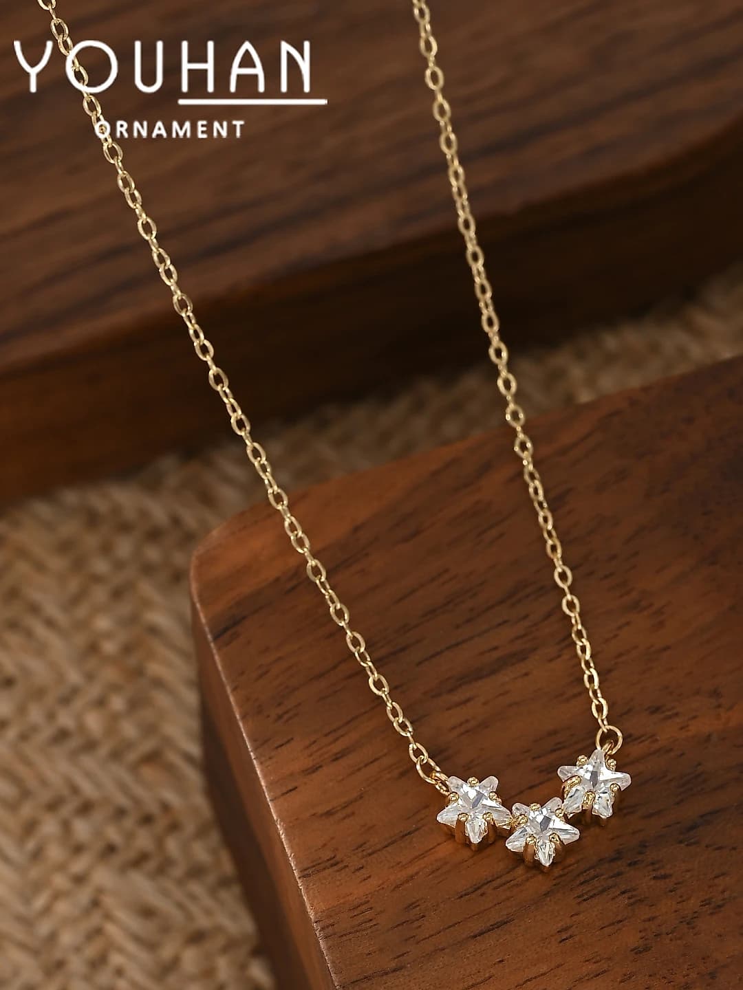 Women's micro zircon five-pointed star pendant necklace