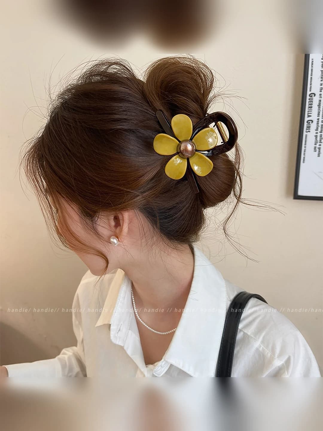 5# Chocolate brown [Medium] flower ball clip ~8 cm