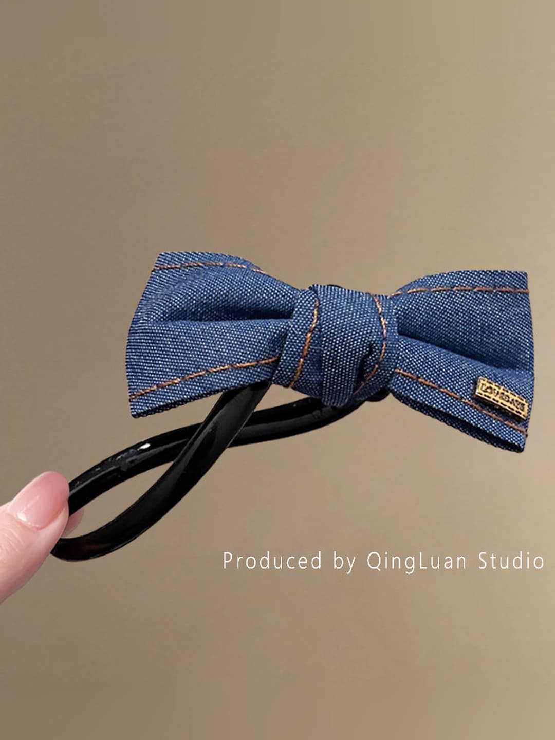 1# Denim blue bow clip