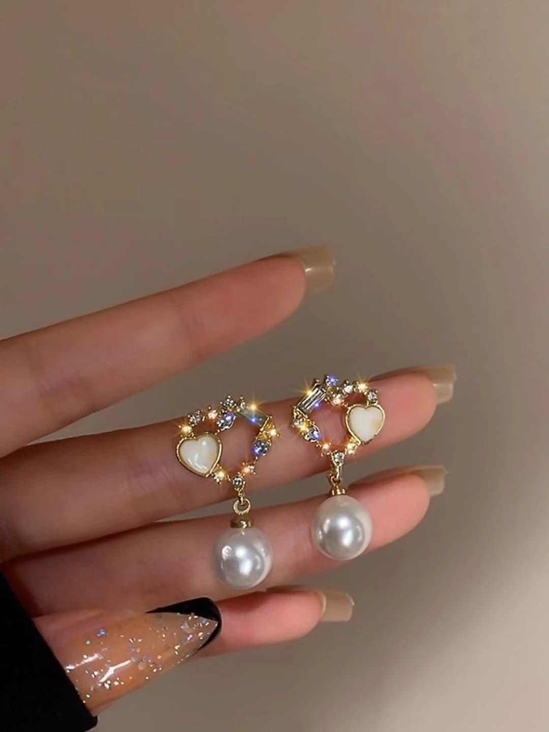 56# Heart Pearl Earring - Silver Pin Gold