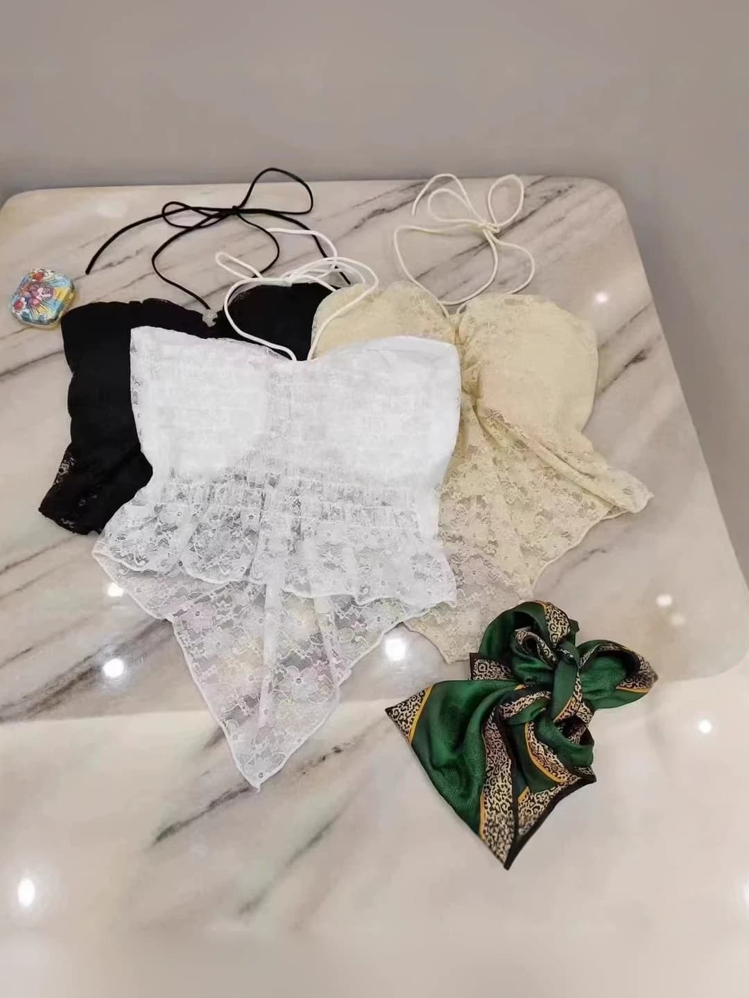 Ayollar uchun dantel halter bustier mayka, tanaga yopishgan, bir rangli, yoz uchun