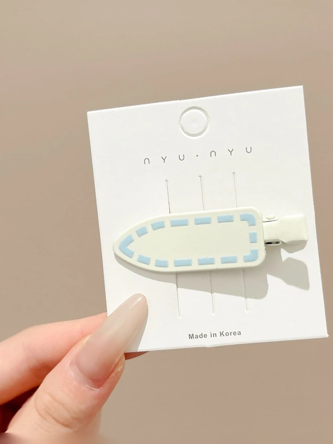 1# Dashed arrow [Off-white] ~5.7 cm