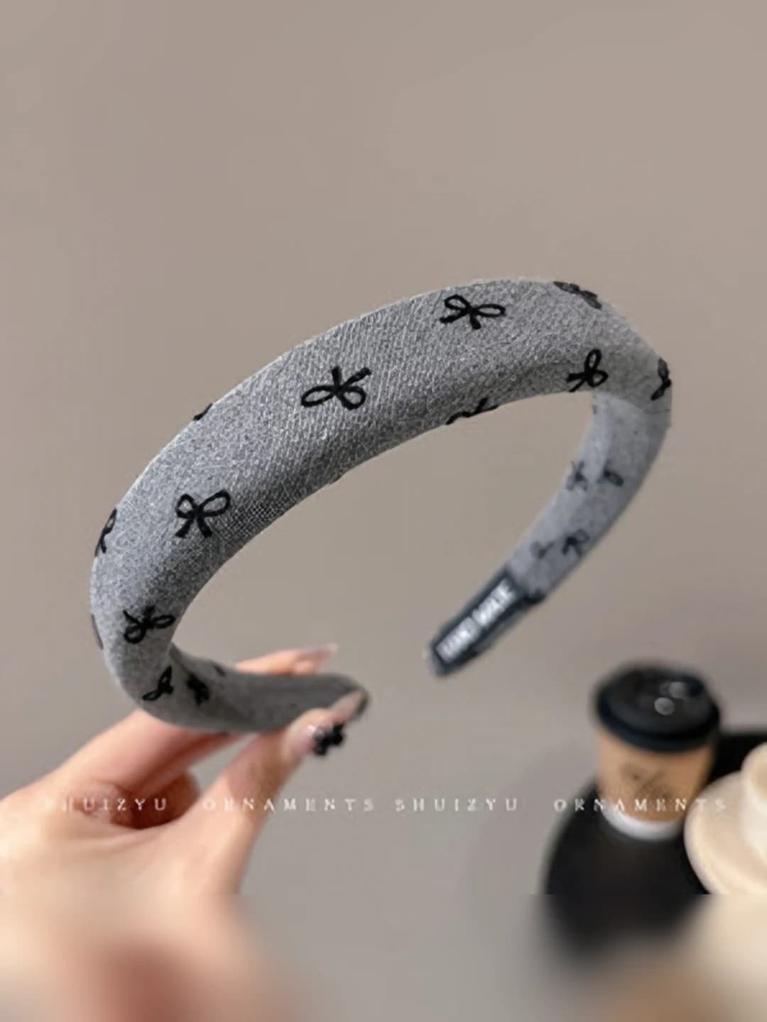 Серый, ~2 см шир
