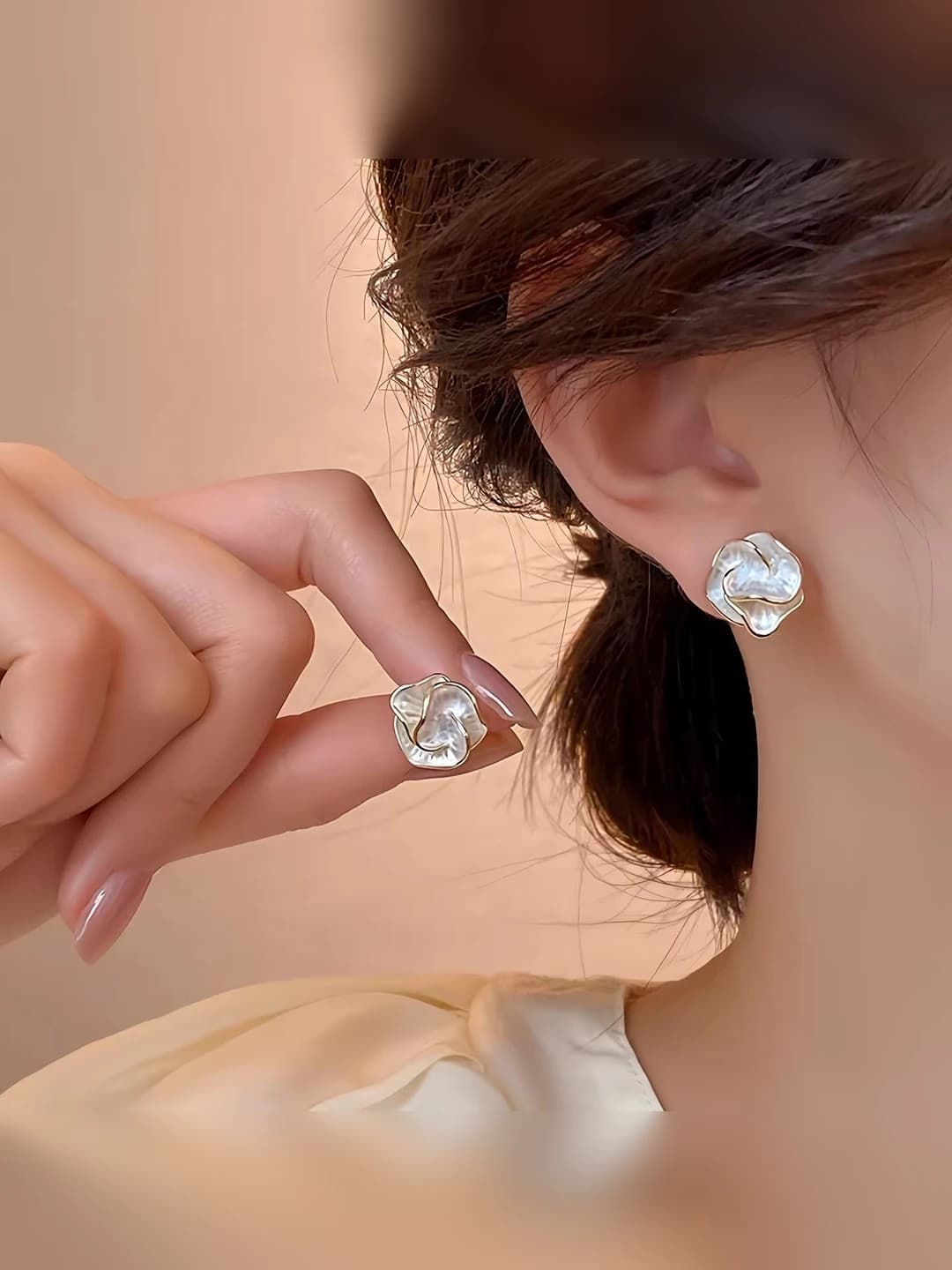 1# Ruffled camellia earrings