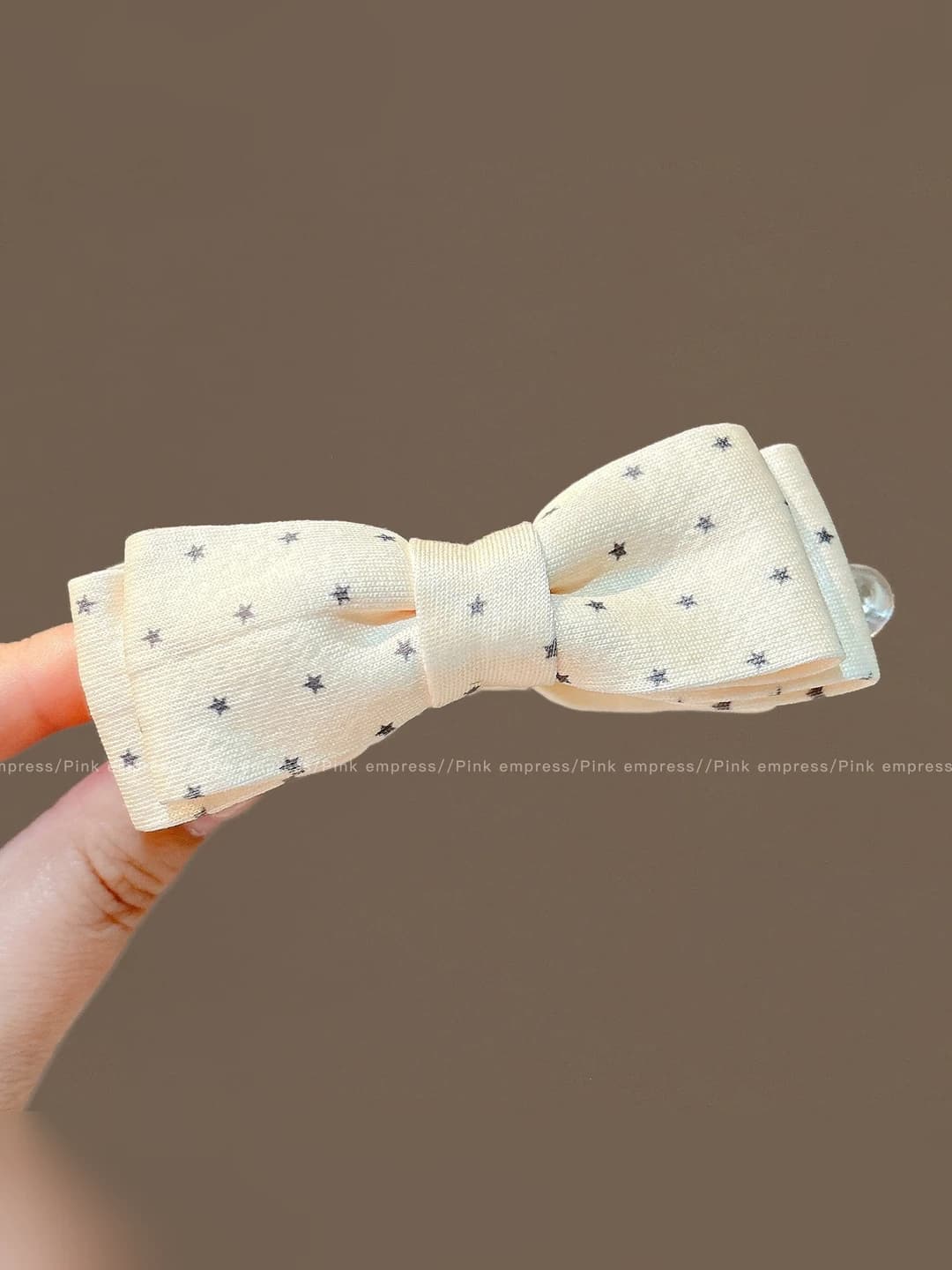 Beige star, fabric+acrylic, 9 cm