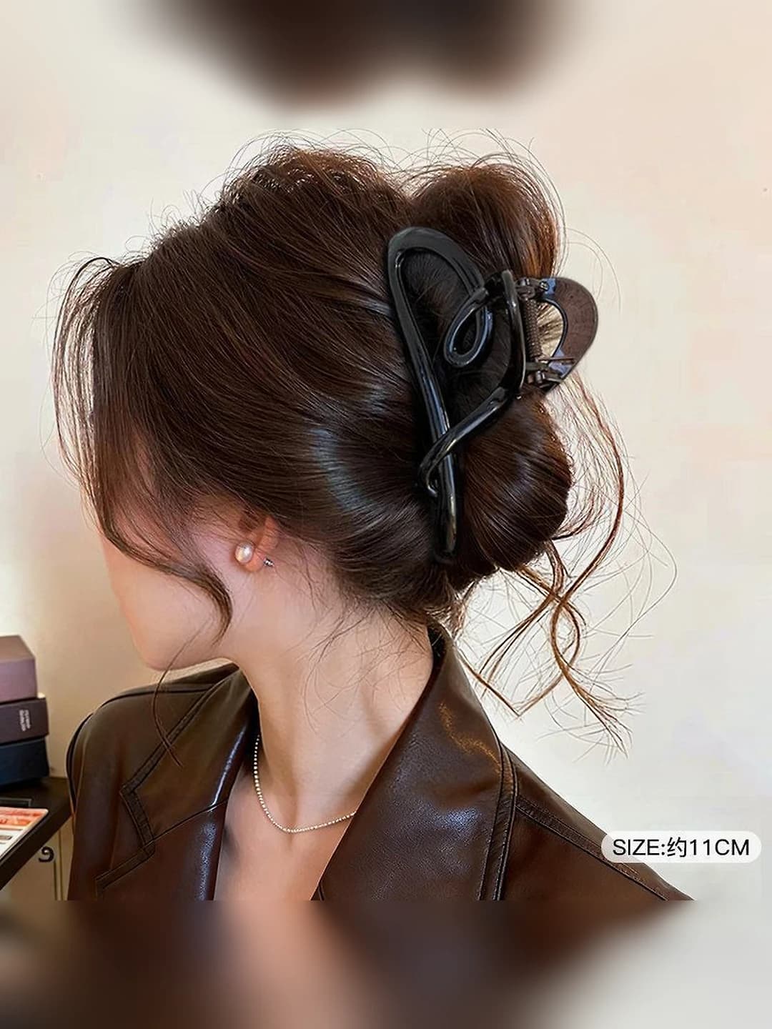 3# Glossy black heart clip