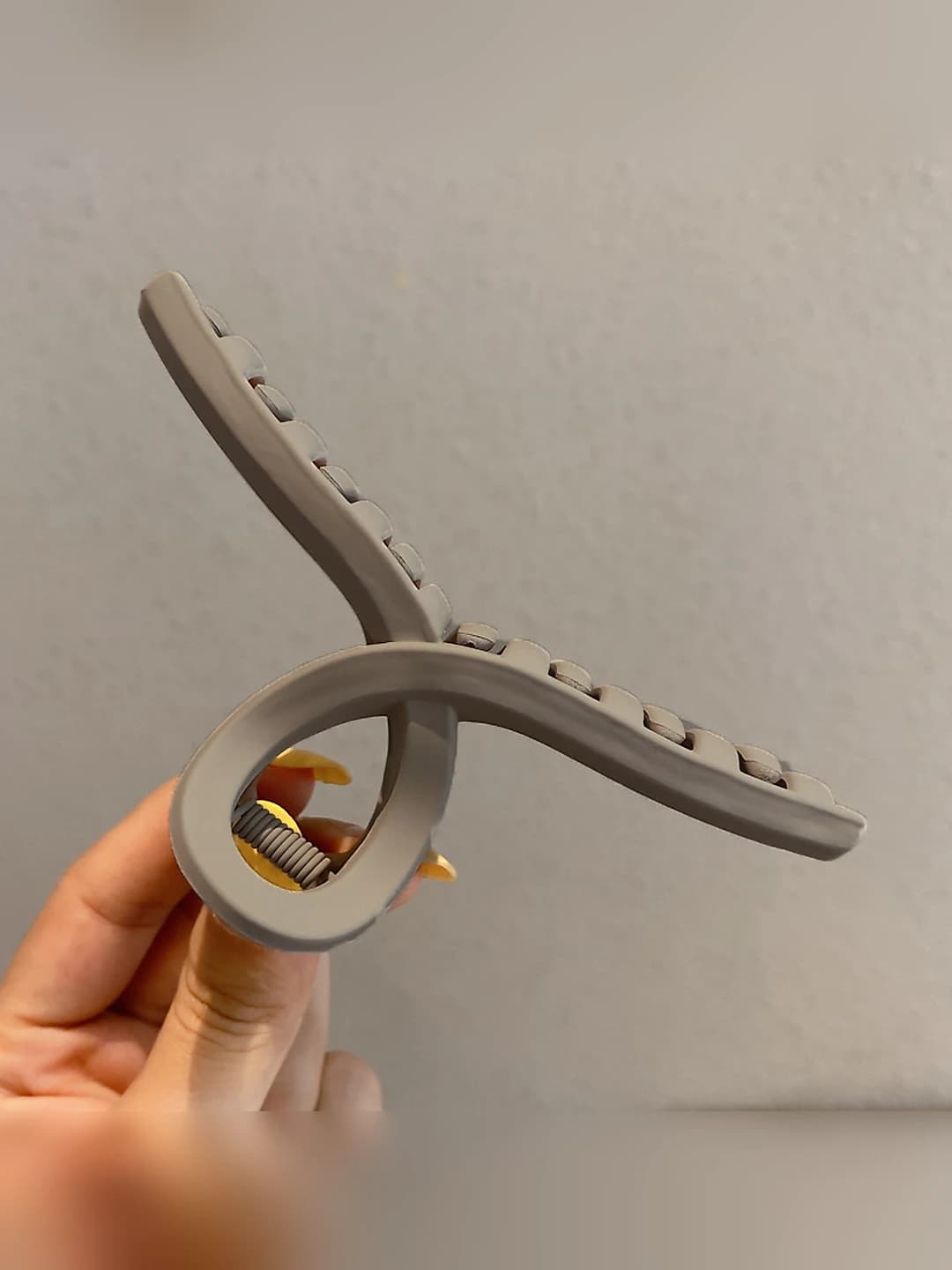 21# Off-white grey Y-shape clip