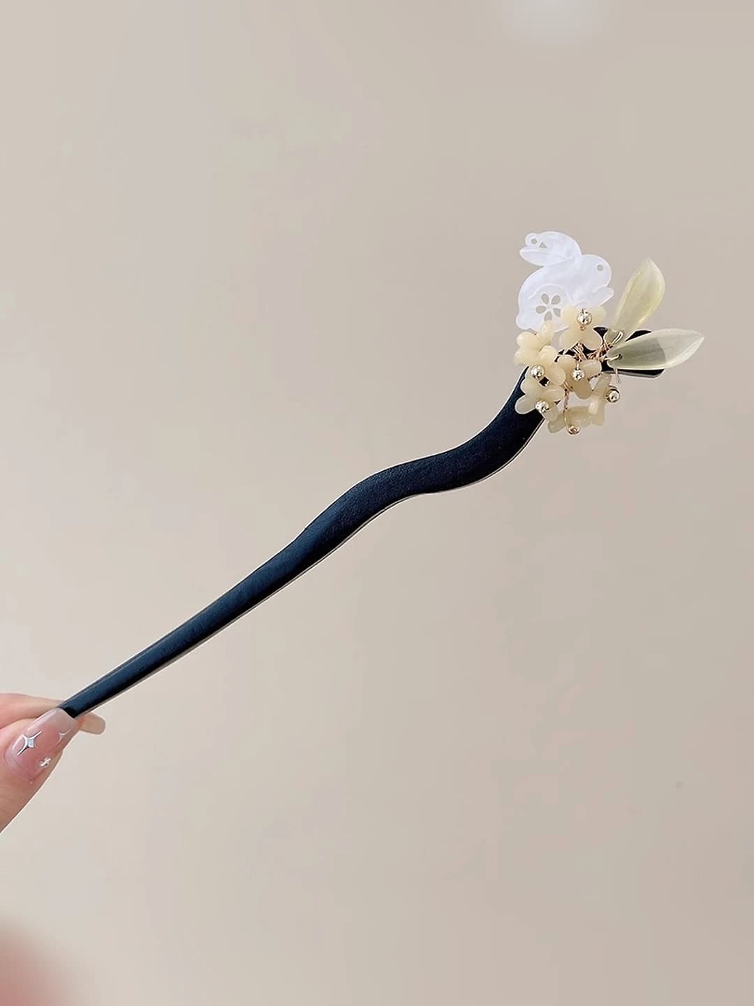 84# Rabbit laurel hairpin