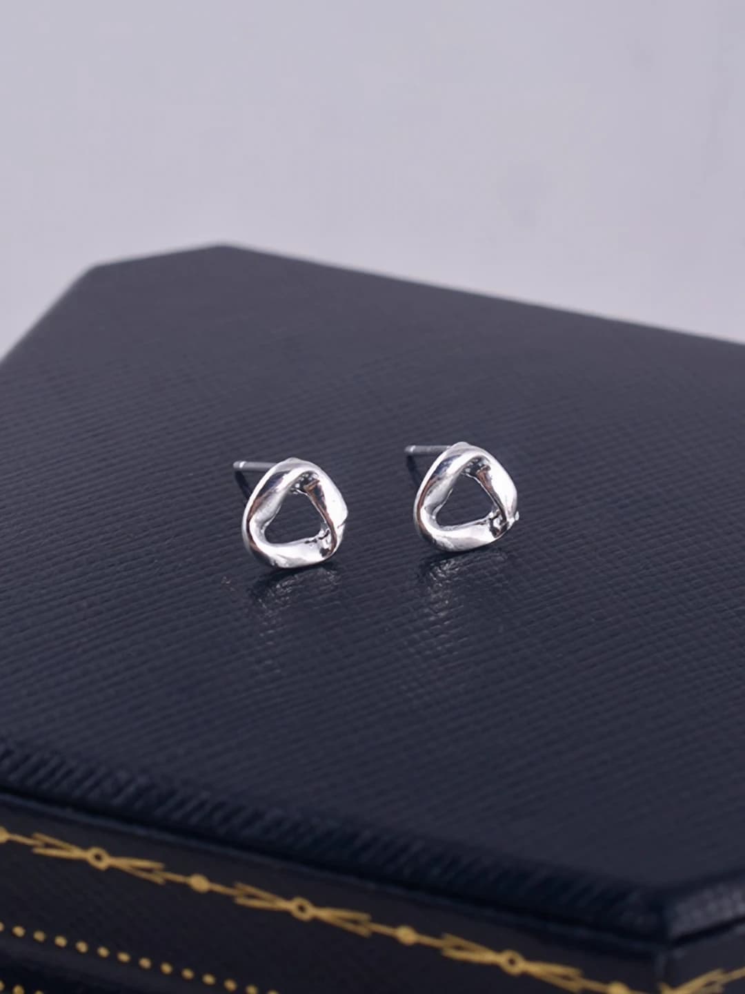 6# Irregular triangle - Silver