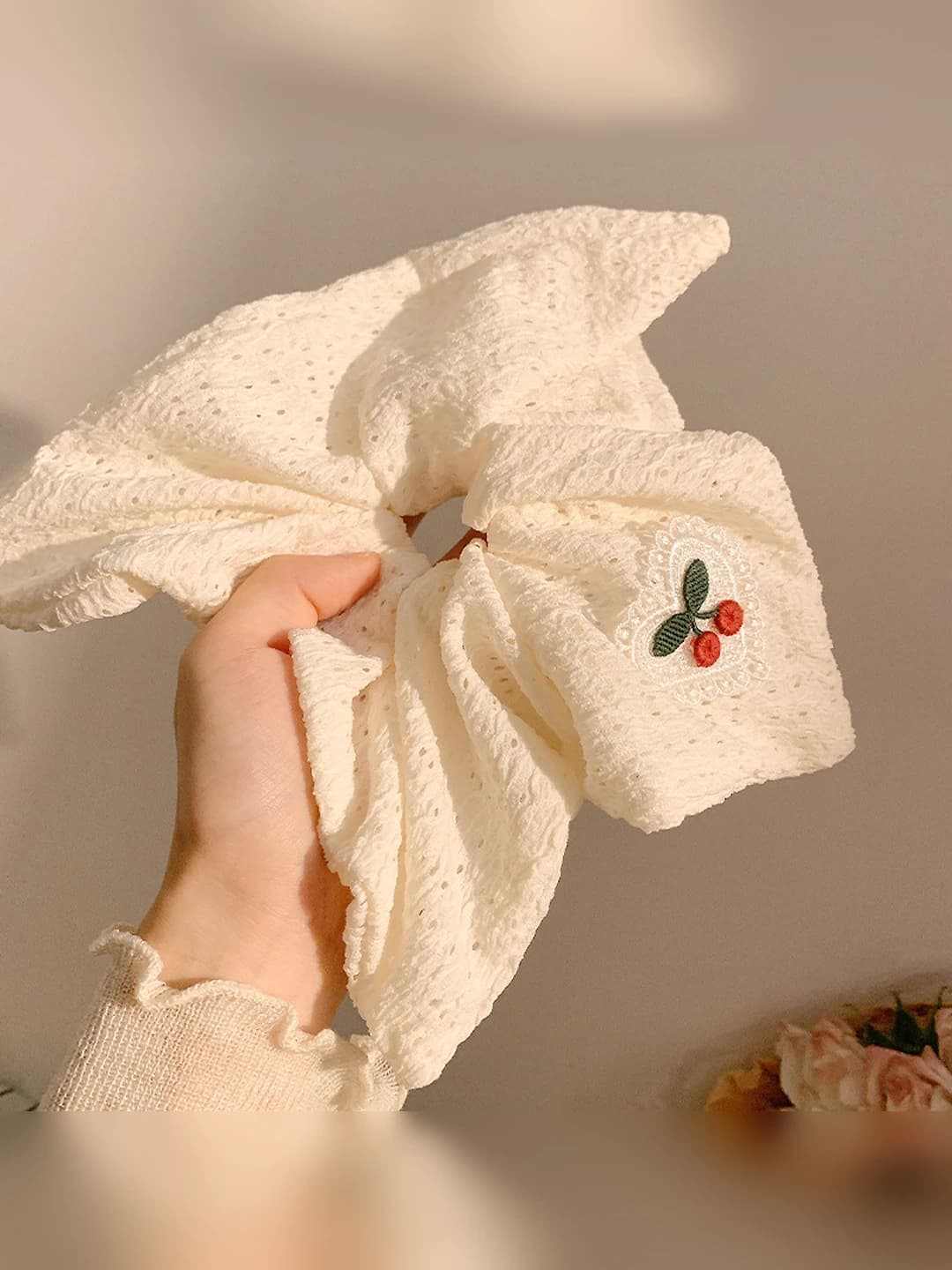 1# Yurak-shirin oq rangli oyma ruxat