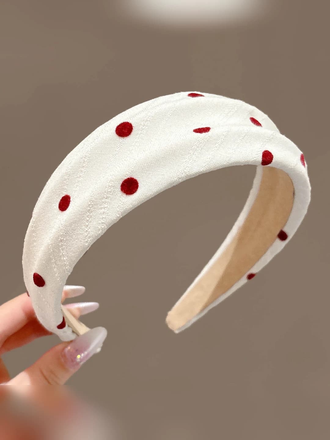 Off-white striped, 4.3 cm, fabric+acrylic