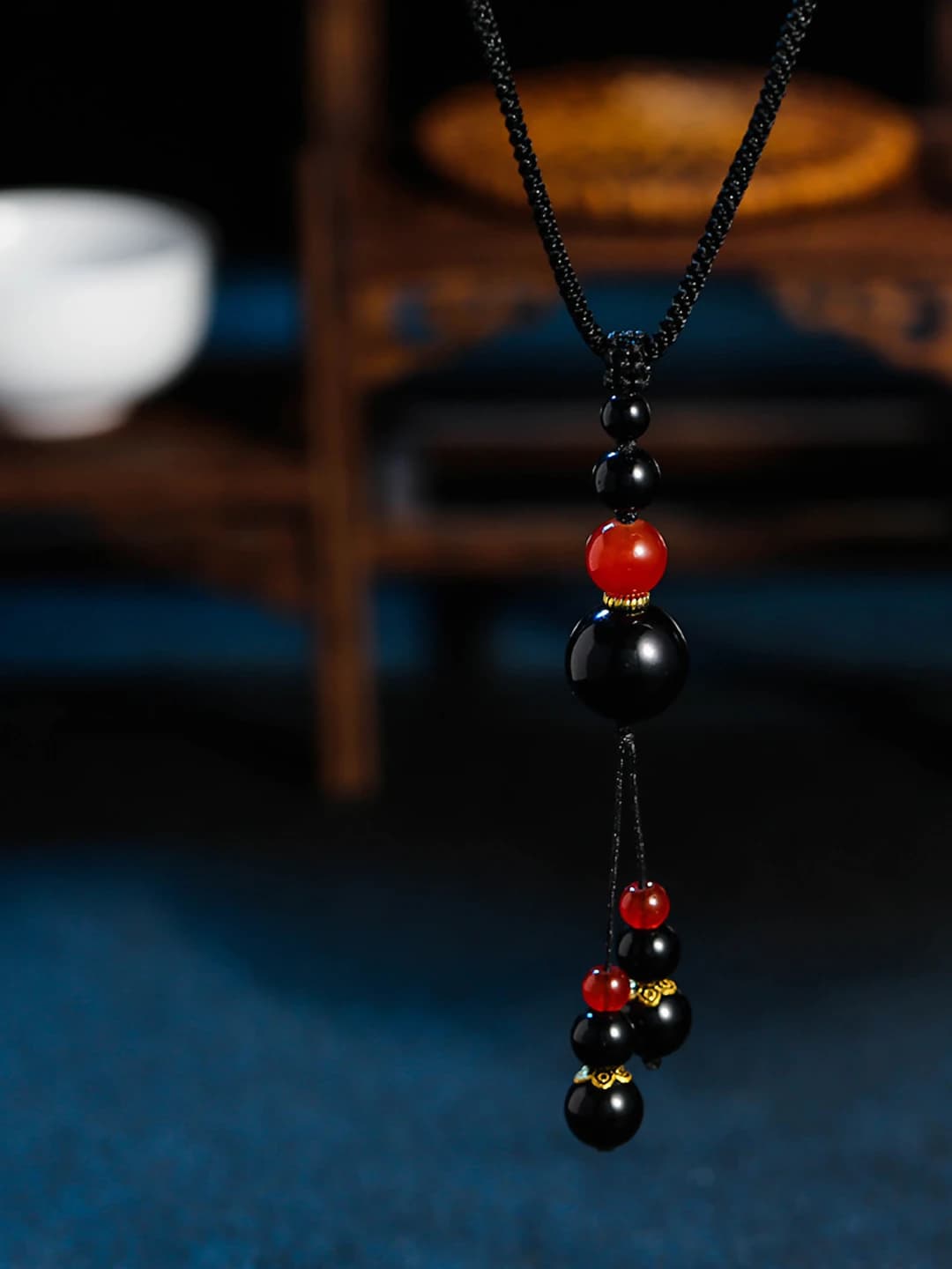 Black-red beads variant
