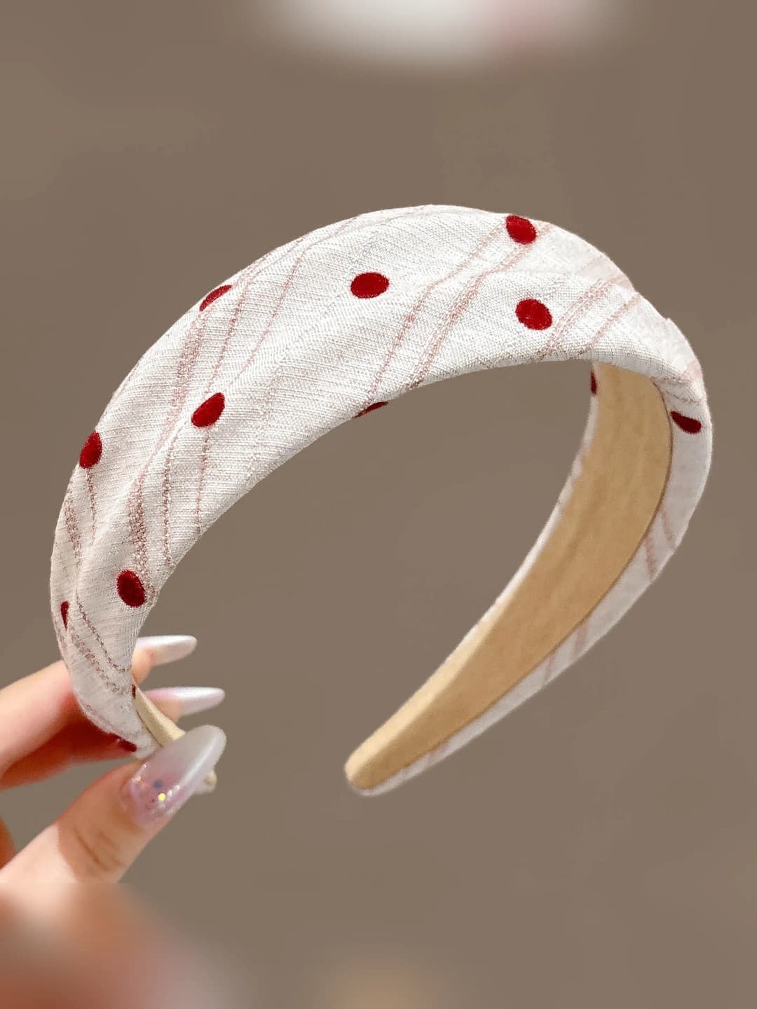Light pink striped, 4.3 cm, fabric+acrylic