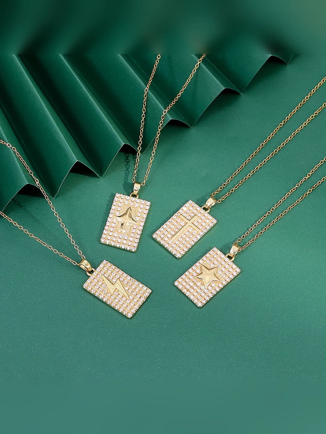 Женская цепочка с подвеской из циркония с покрытием 18k золота в корейском стиле
