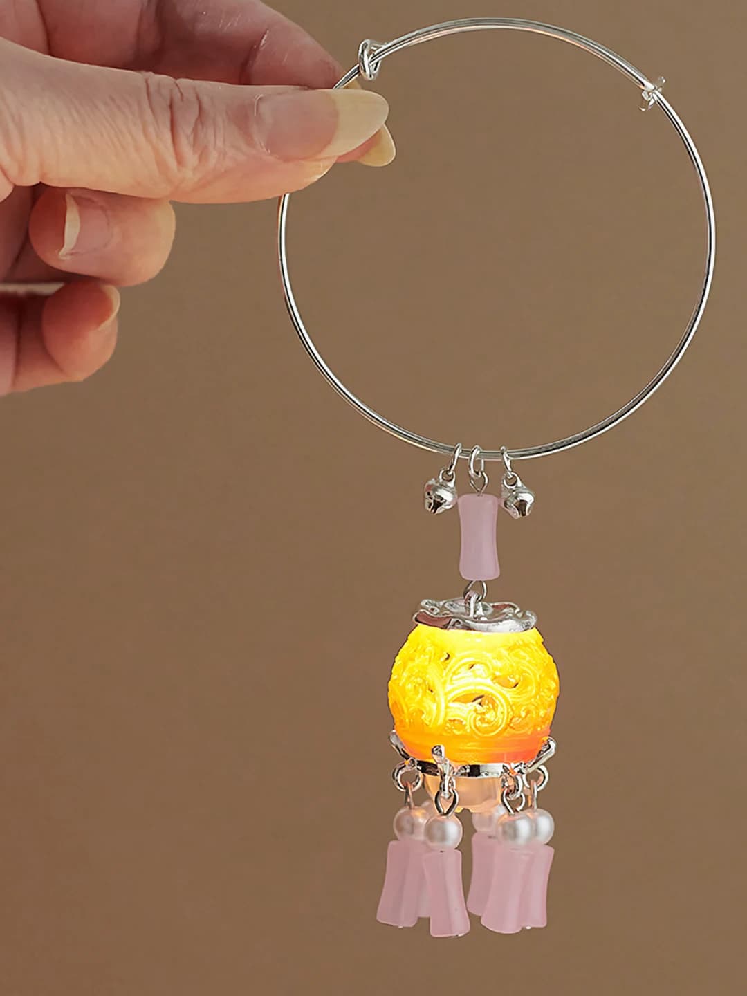 Lantern (pushti)