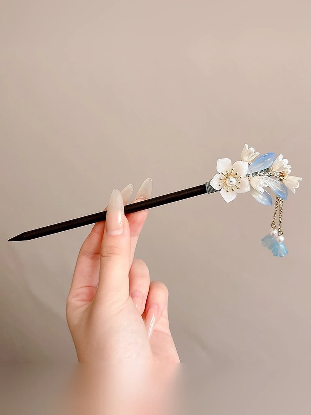 1# Blue leaf flowers