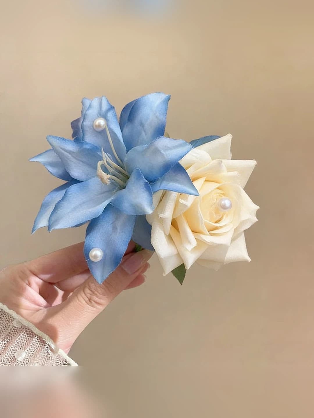 Blue, lily, two-tone, ~11.5 cm