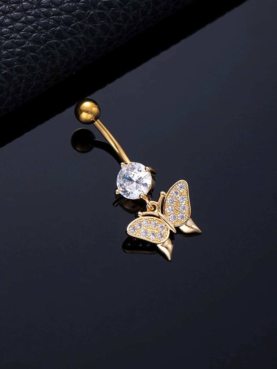X677-2 Large diamond, gold