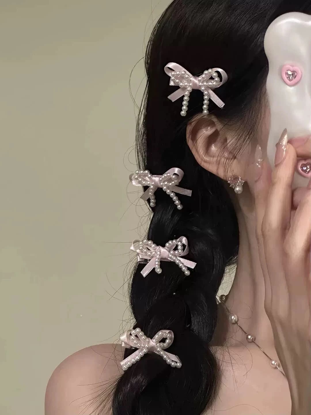 Pink pearl bow clip