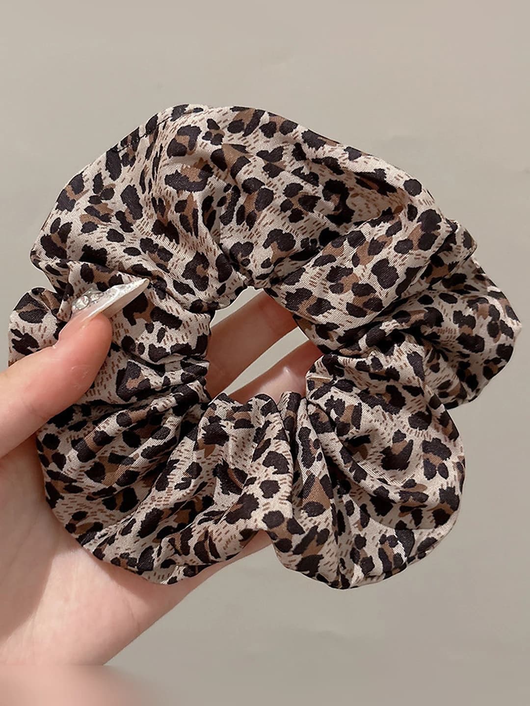 Kichik leopard, katta o'lcham