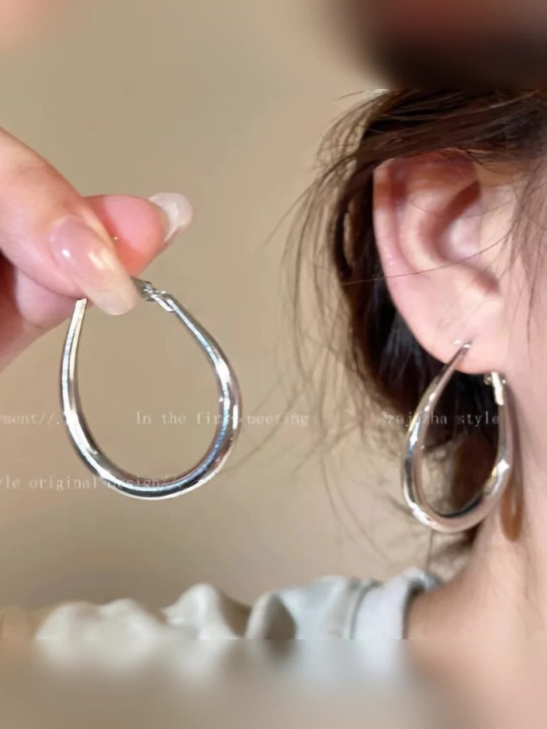 Drop silver hoop