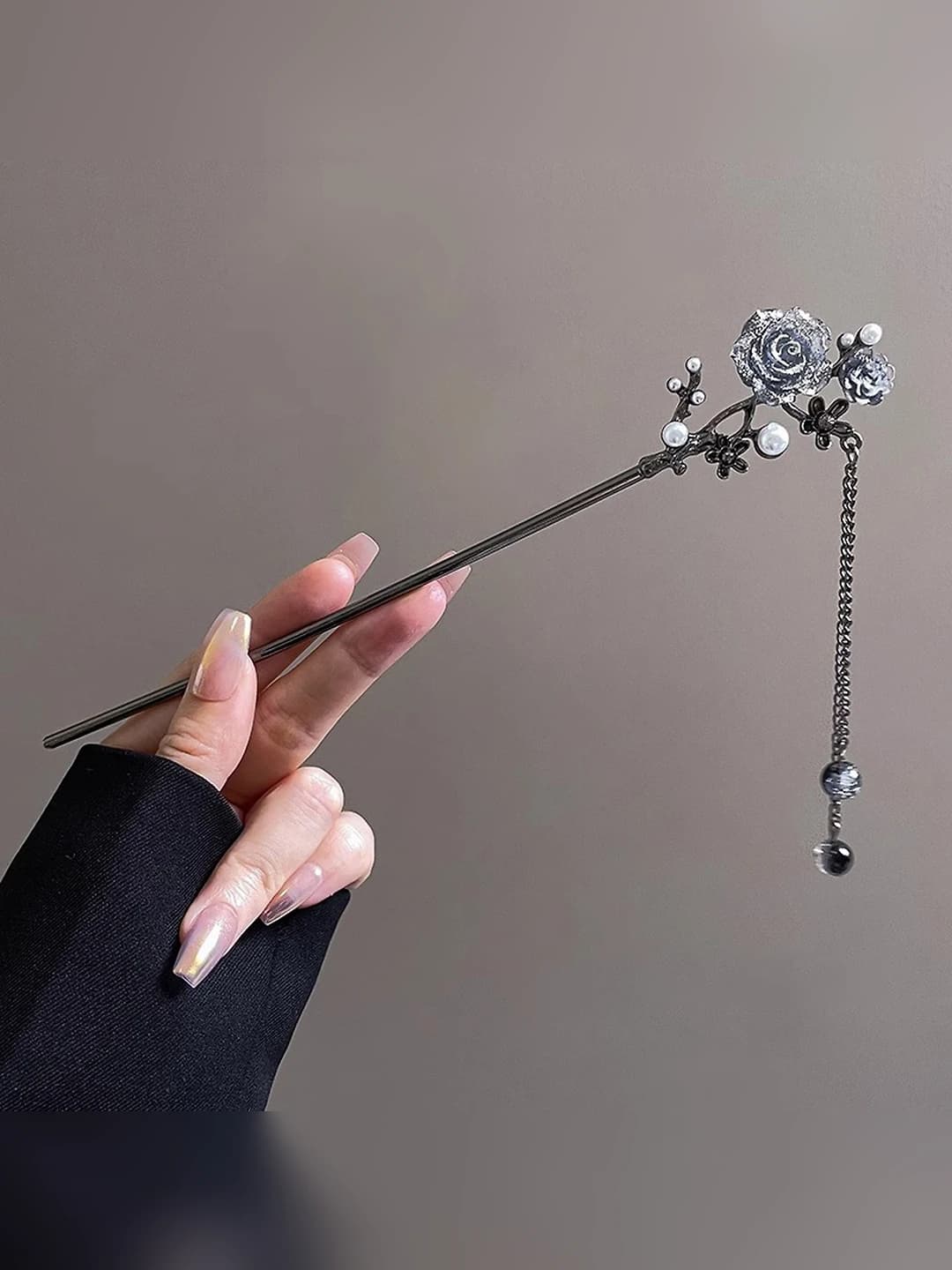 Flying flower hairpin