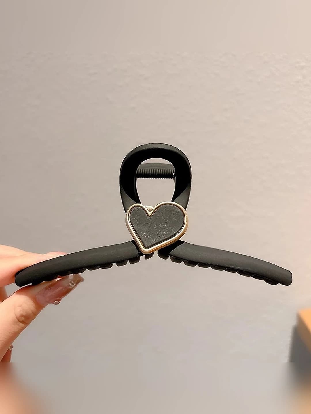 3# Matte black heart 15 cm