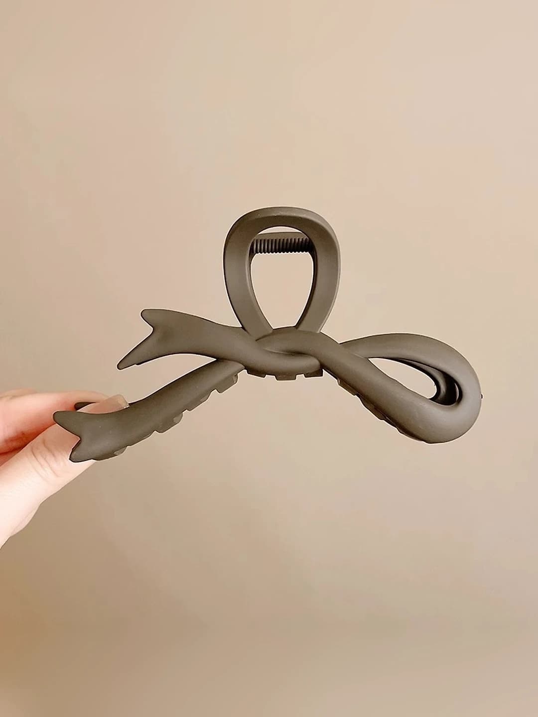6# Dark coffee bow clip