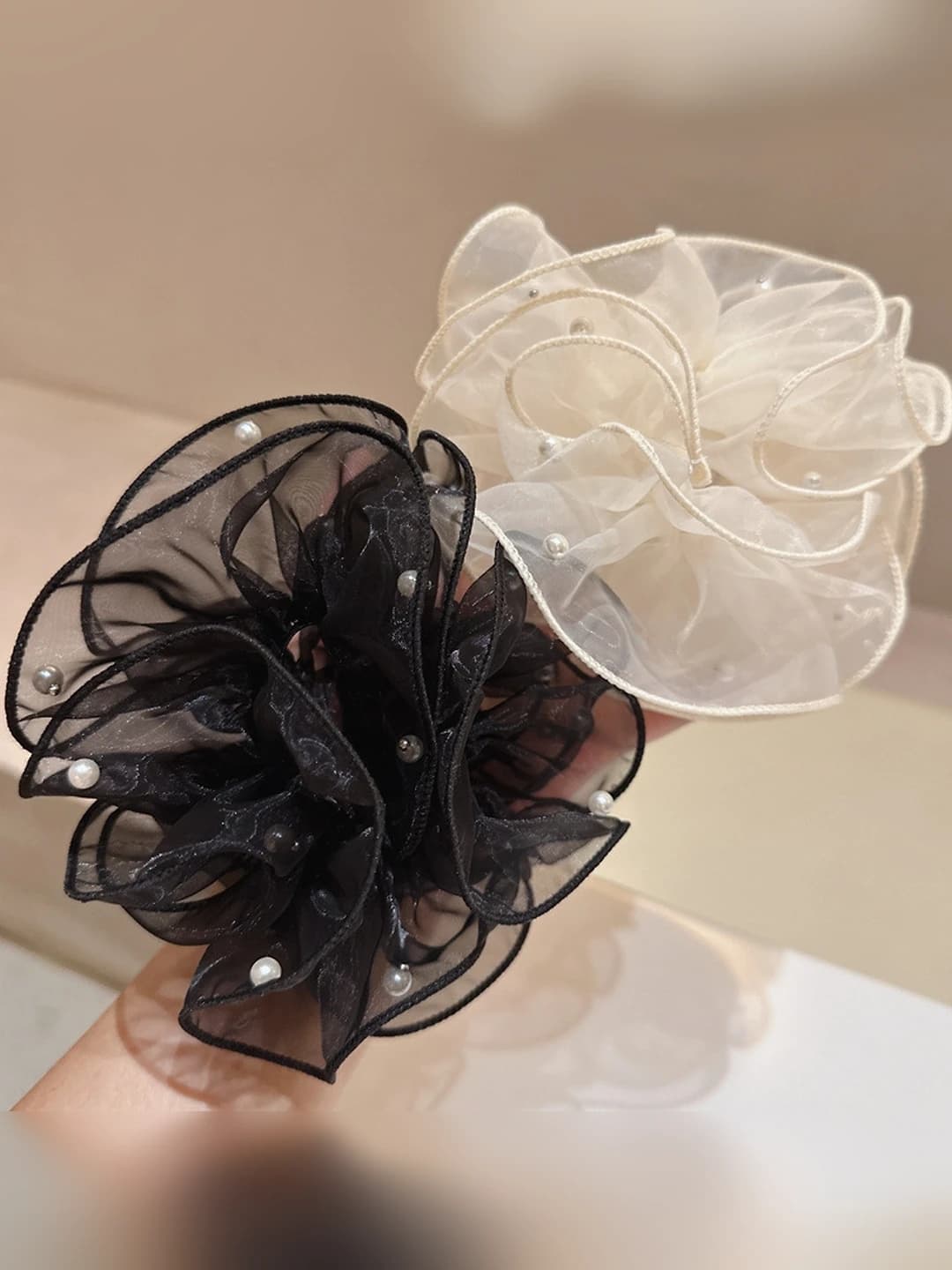 Women's retro hair scrunchie in Korean style with pearls, high stretch, black