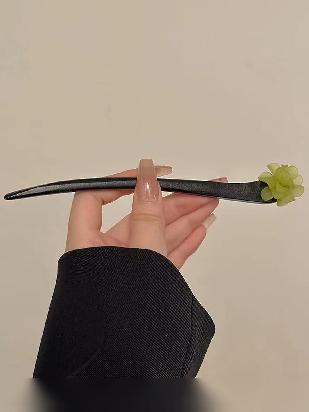 Camellia wood hairpin - green