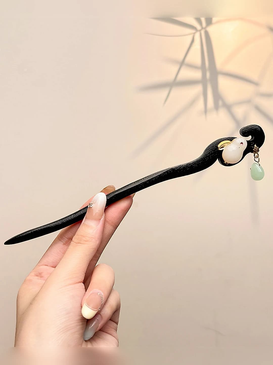 47# Green jade teardrop, rabbit hairpin (18 cm)