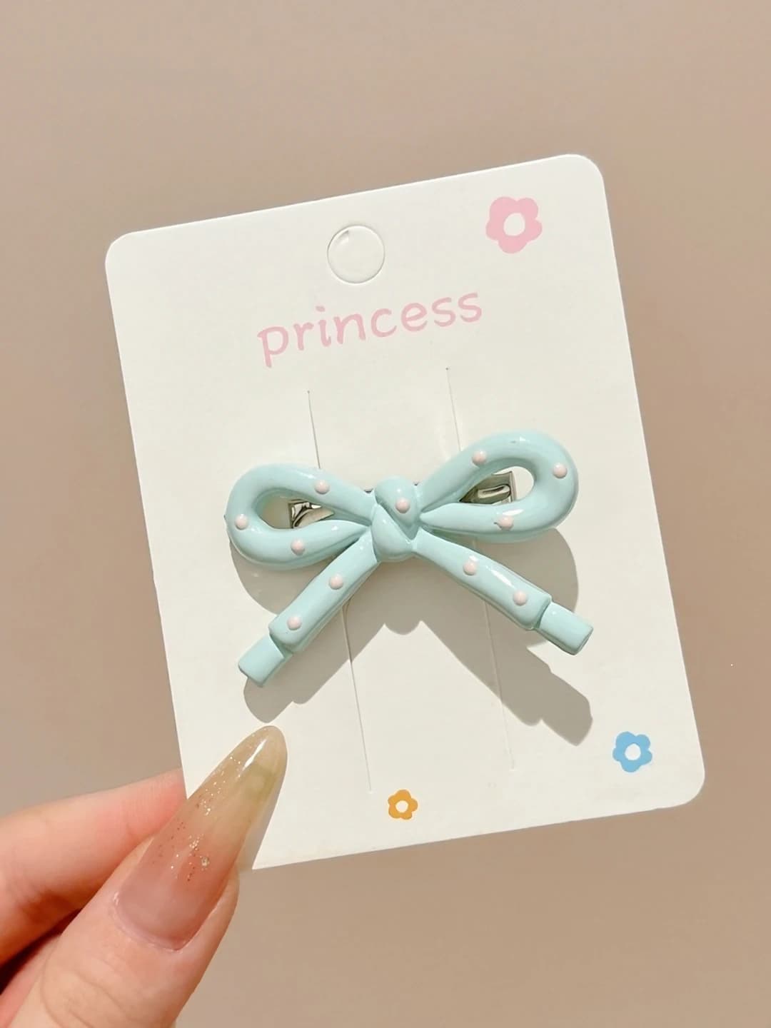 2# Mint green ~5 cm