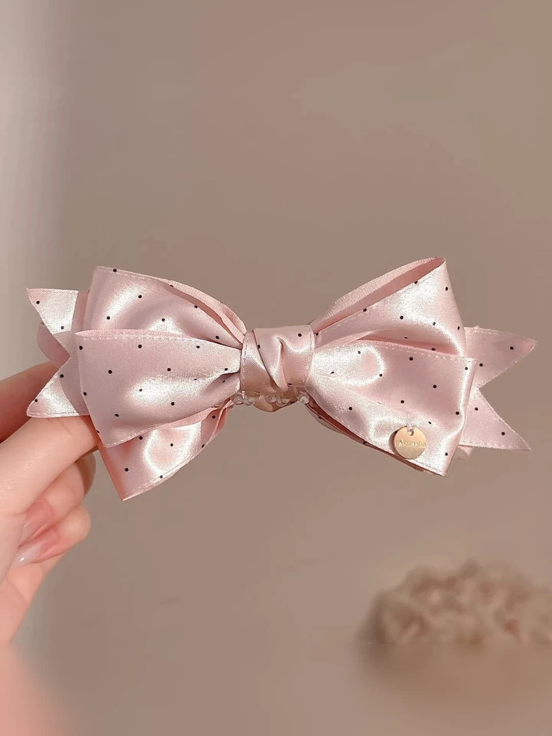 1# Pink polka dot banana clip ~10 cm
