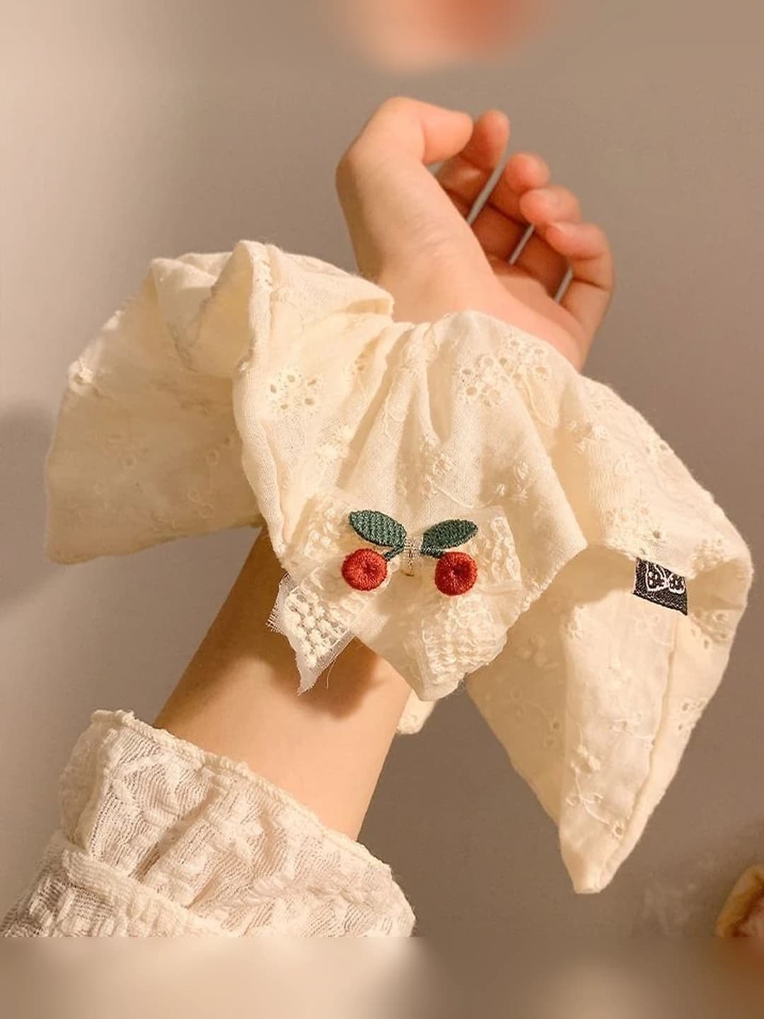 1# Yurak-shirin oq rangli oyma ruxat