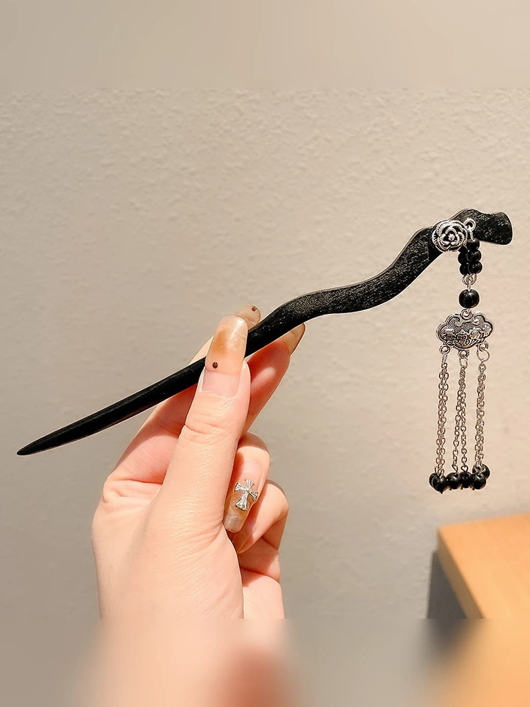 1# Safety Lock Fringe