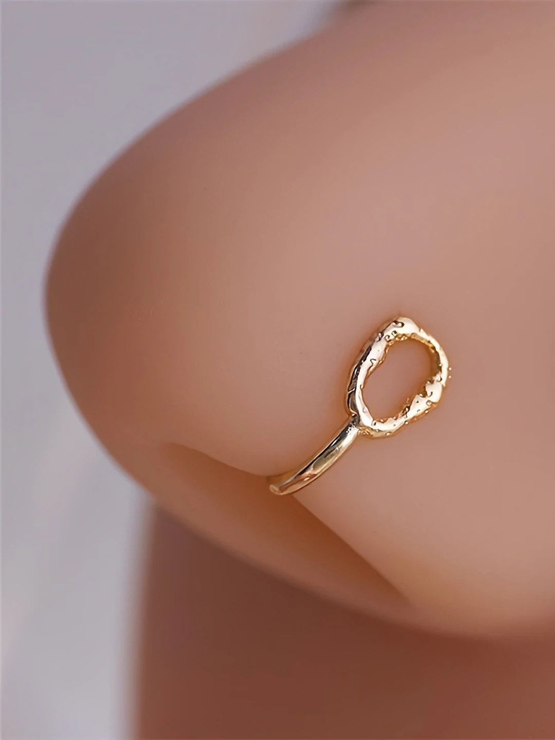 Women's U-shaped twisted nose clip with cutout, 14k plated copper, natural style