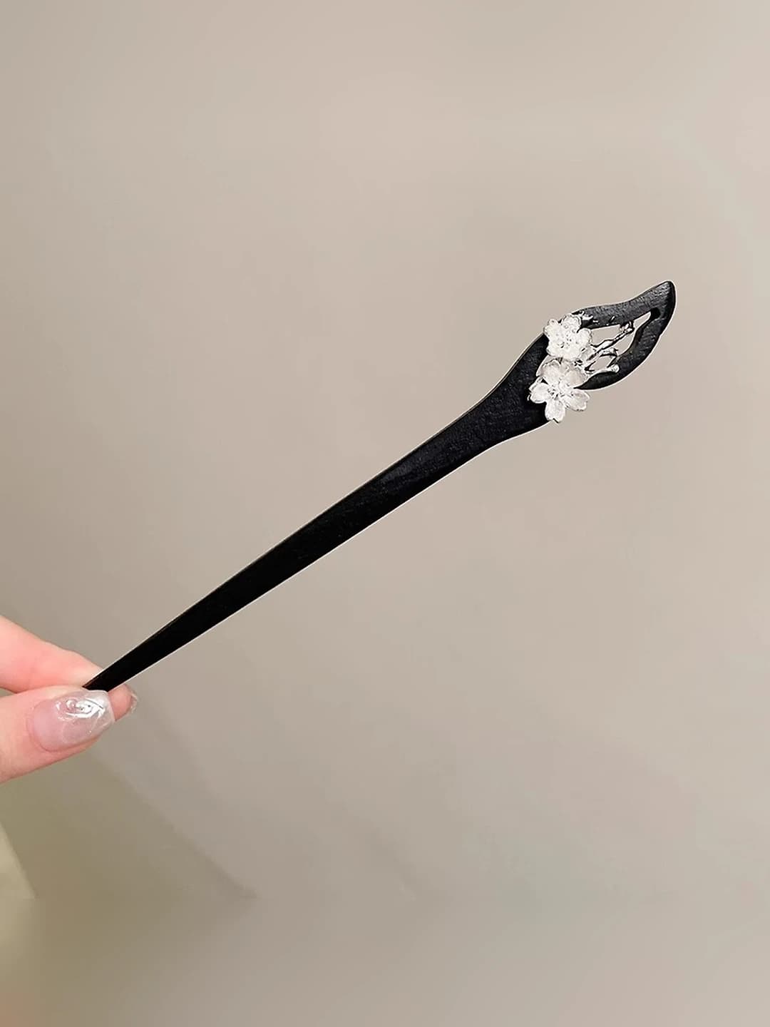 4# Black plum blossom hairpin
