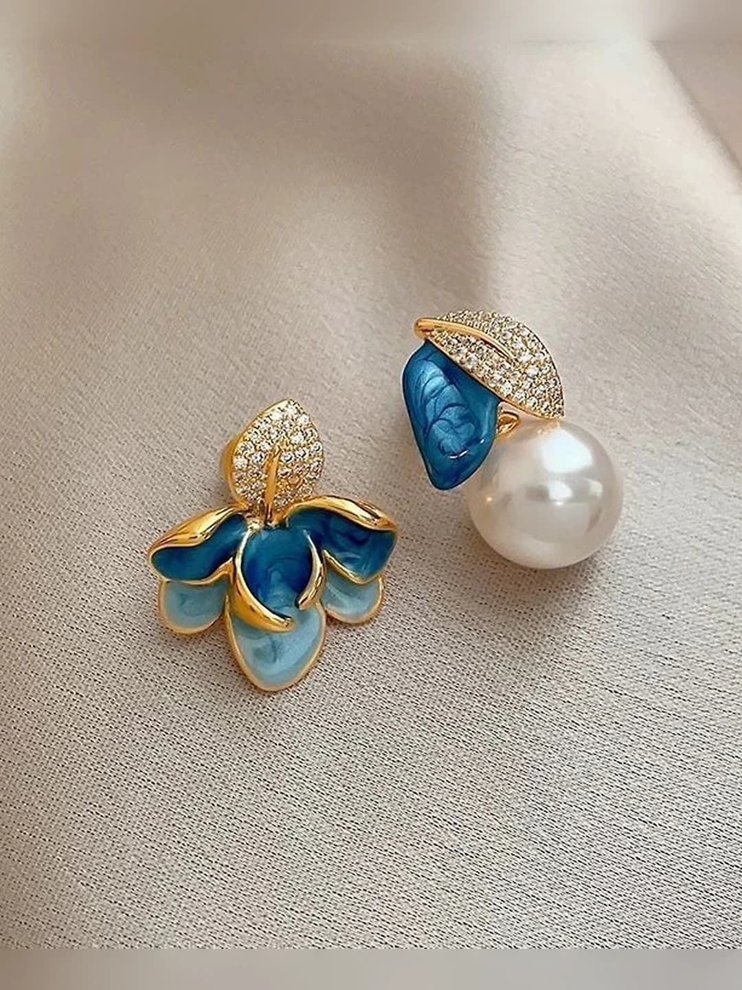 1# Enamel asymmetric earrings