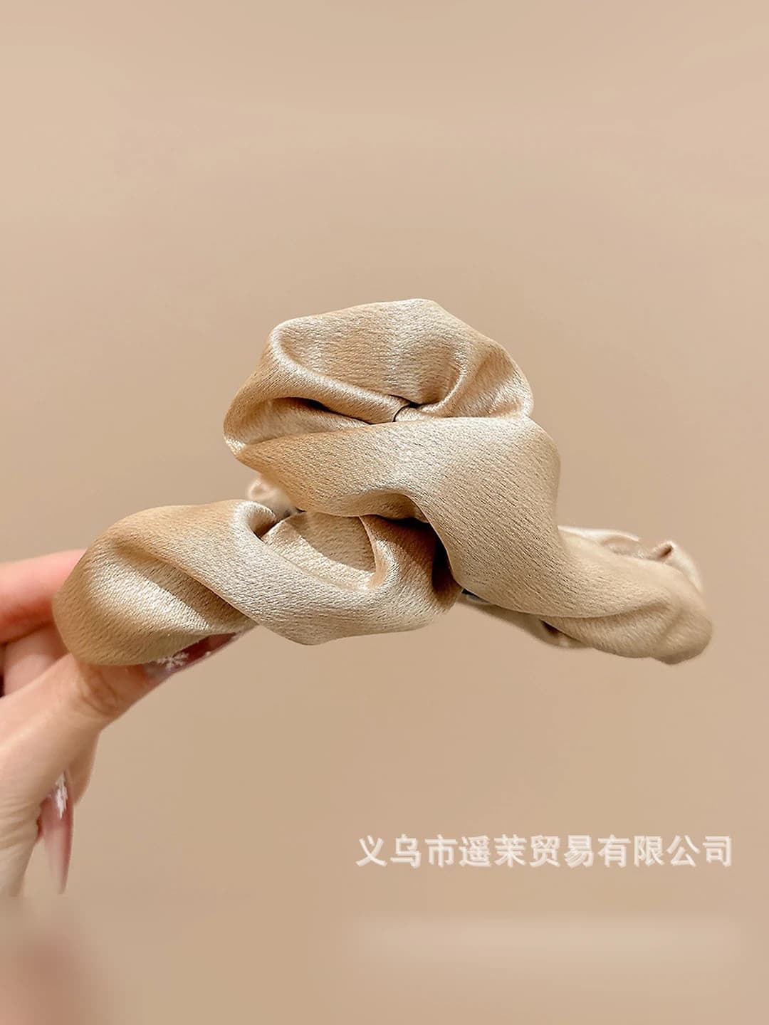 4# Champagne ruffled cloud claw clip 13cm