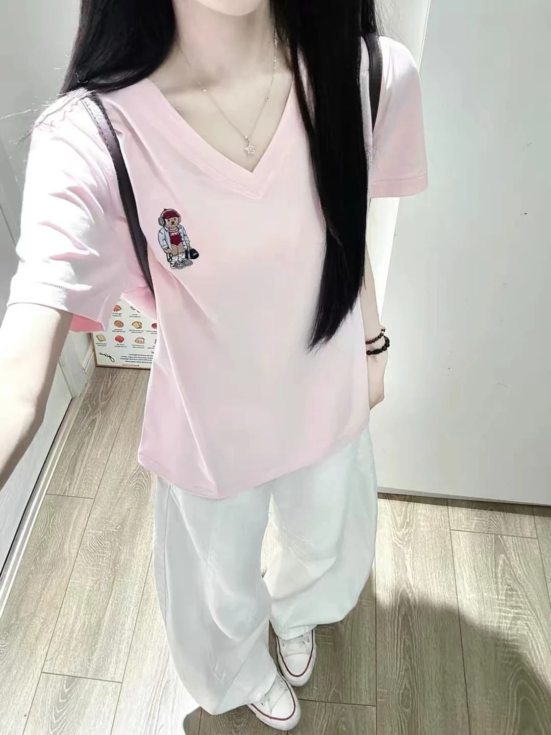 Women's pure cotton embroidered bear V-neck short sleeve loose fit t-shirt