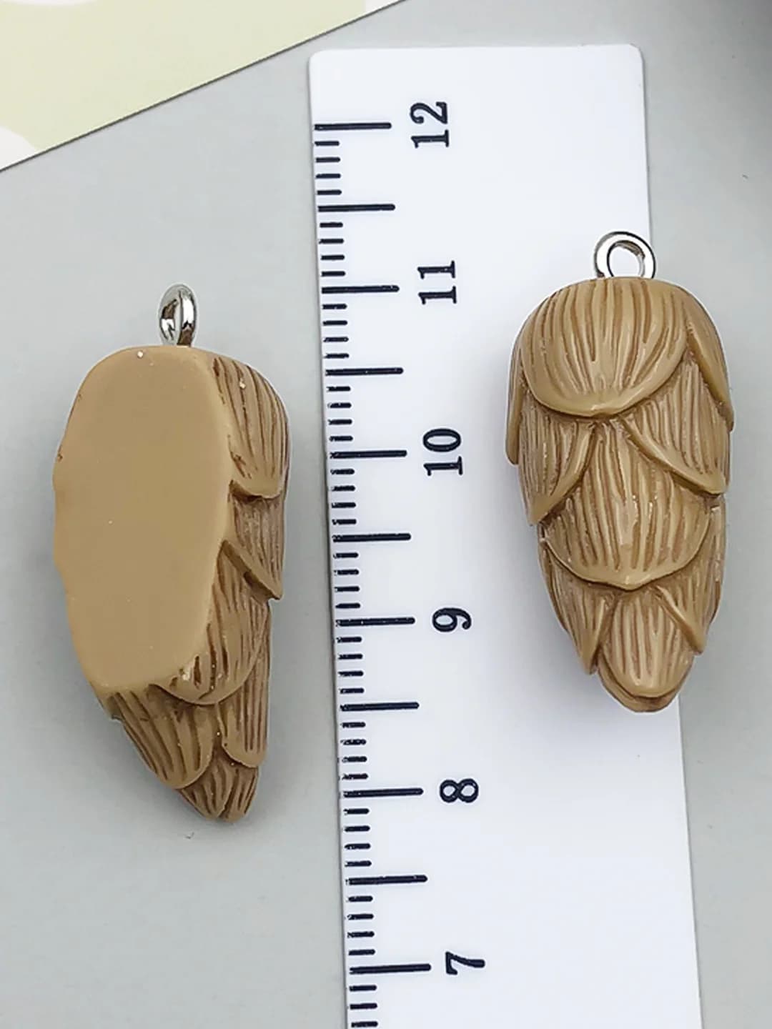Brown resin bamboo shoot 12x13x30mm