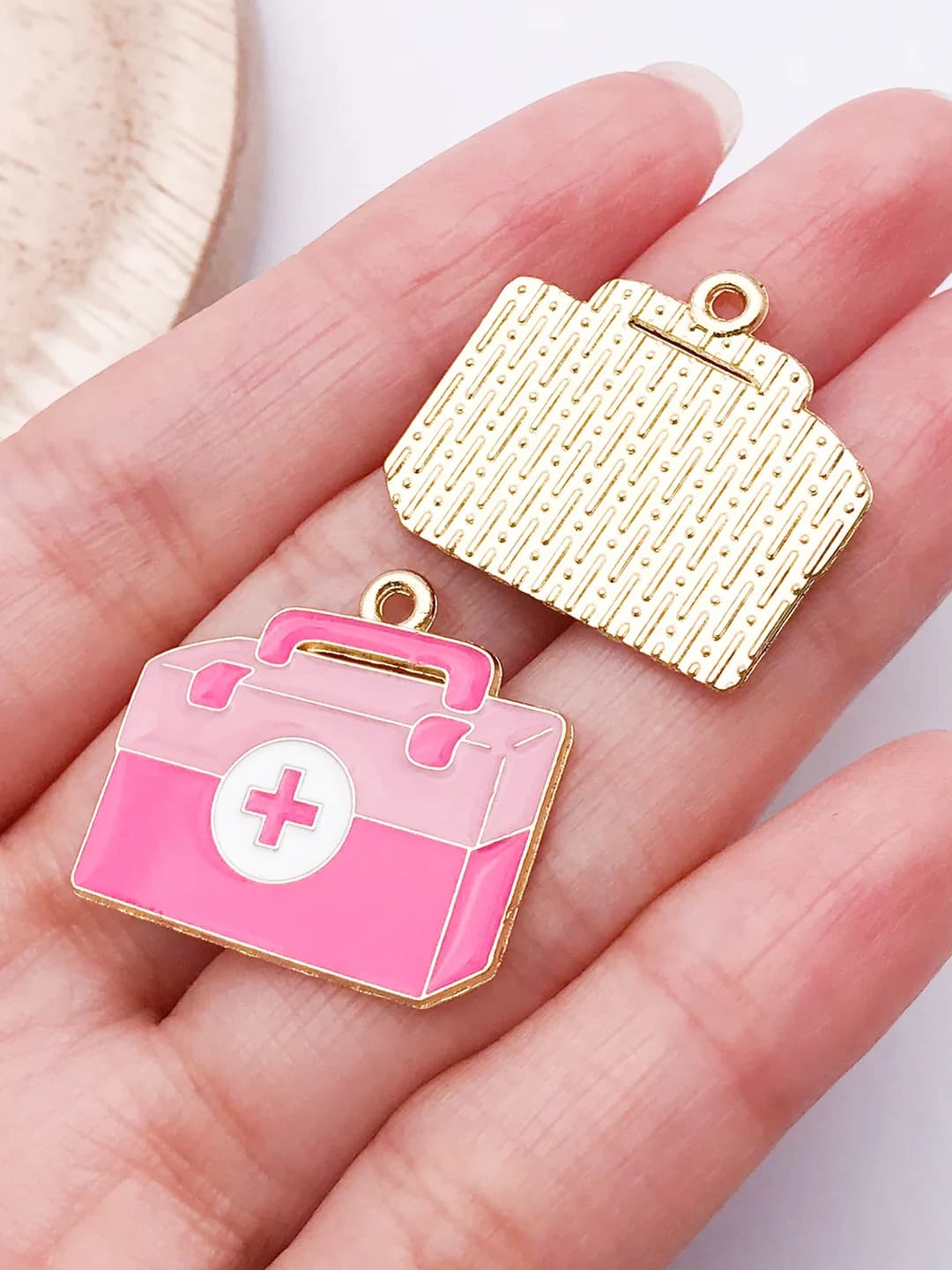 Pink medical case 25x22mm